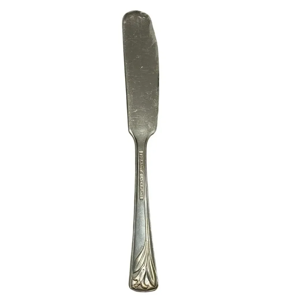 Vintage Embassy Silverplate Magic Lily Butter Knife